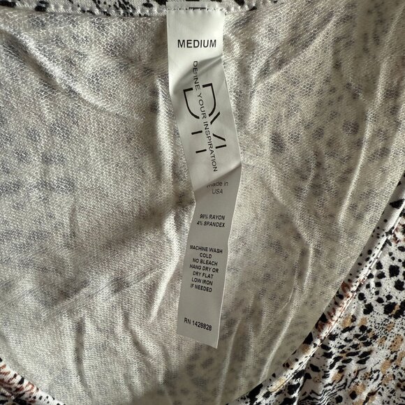 DYI Women's Wild Spots Belted Romper Leopard Print Size Medium - Picture 4 of 7